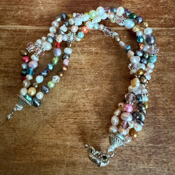 Vibrant Multicolor Pearl Beaded Bracelet - Picture 14 of 14